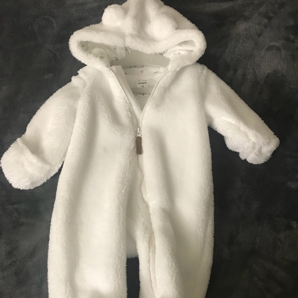 Brand new winter snow suit baby Never worn